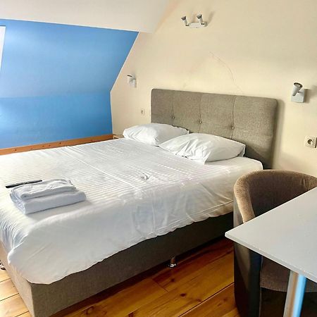 At-Pacific-Hotel Wavre Esterno foto