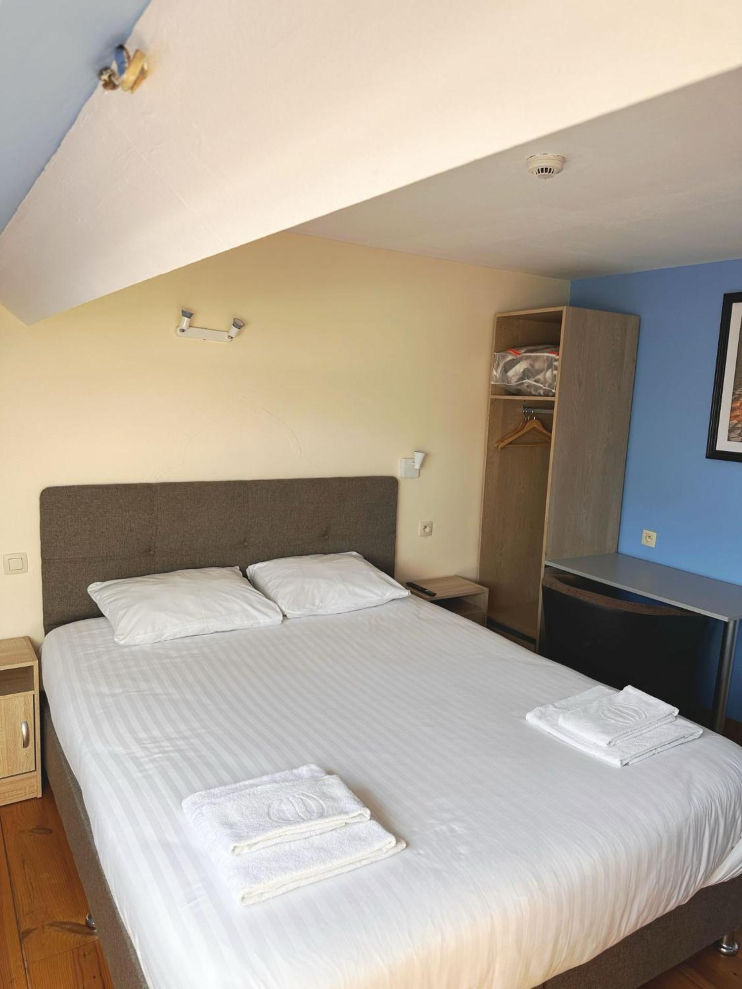 At-Pacific-Hotel Wavre Esterno foto