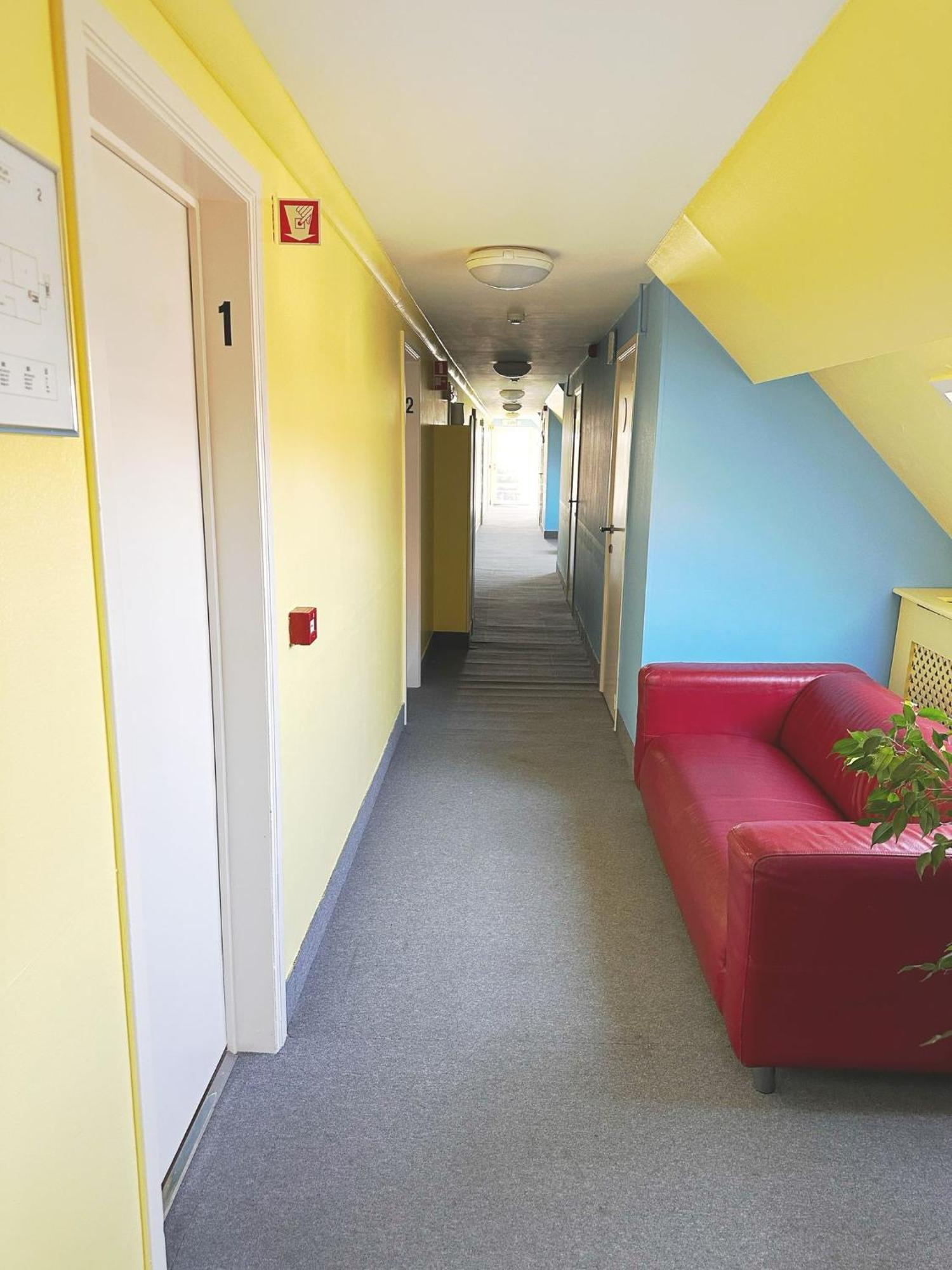 At-Pacific-Hotel Wavre Esterno foto