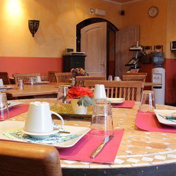 At-Pacific-Hotel Wavre Esterno foto
