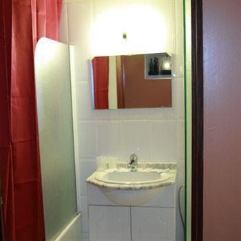 At-Pacific-Hotel Wavre Esterno foto