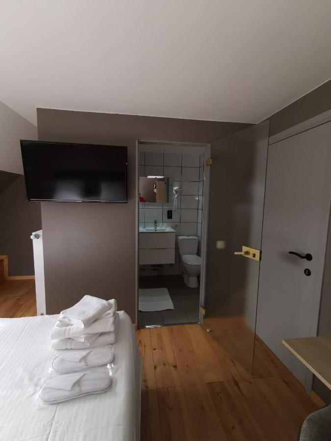 At-Pacific-Hotel Wavre Esterno foto